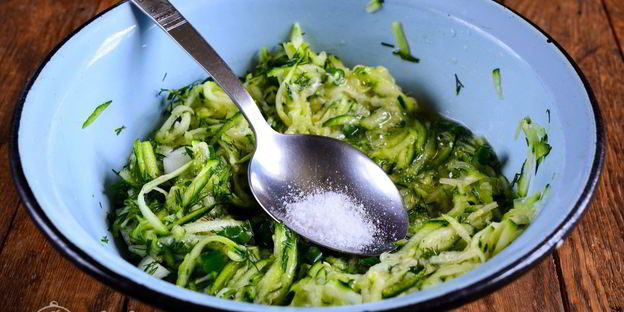 кабачковые оладьи с сыром