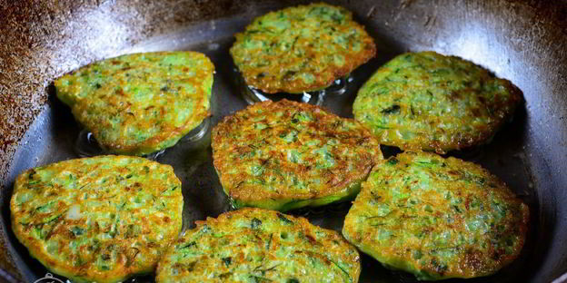 кабачковые оладьи с сыром