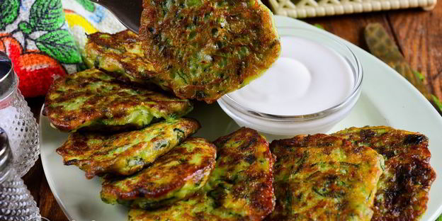 кабачковые оладьи с сыром