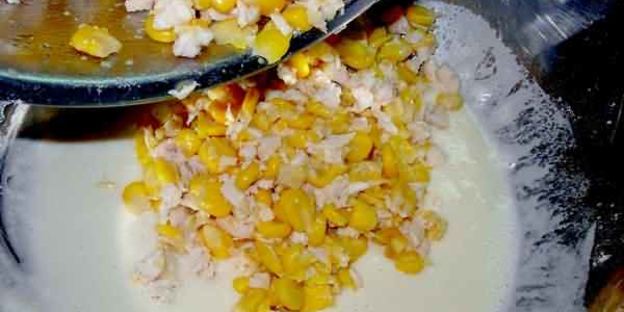 кукурузные оладьи с курицей