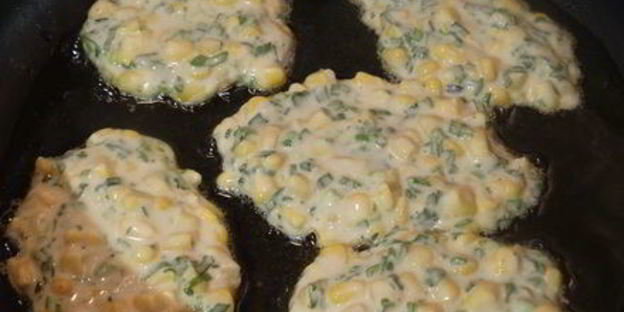 кукурузные оладьи