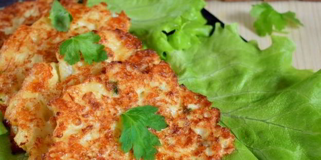 оладьи из цветной капусты с сыром