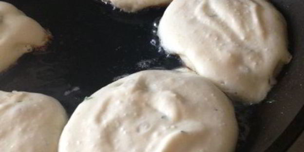 оладьи с сырной начинкой