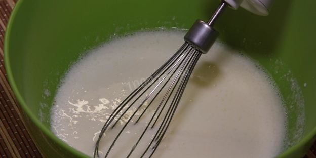 воздушные оладьи на кефире очень пышные