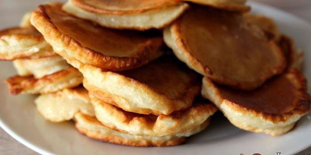 заварные дрожжевые оладьи на молоке