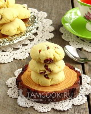 Кукурузное печенье с вяленой клюквой