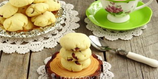 кукурузное печенье с вяленой клюквой