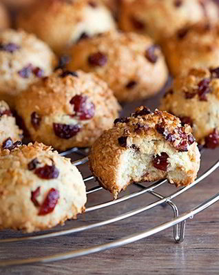 Низкокалорийное овсяное печенье с вишней и цедрой