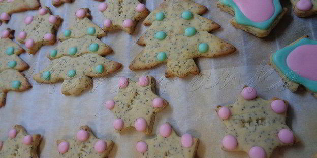 новогоднее марципановое печенье с маком