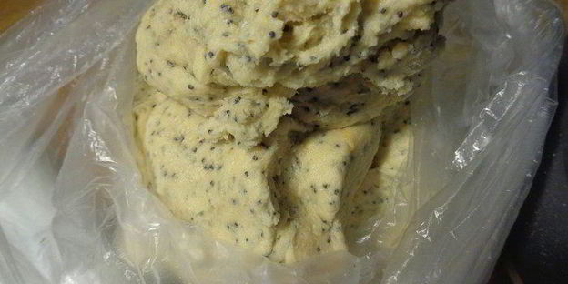 новогоднее марципановое печенье с маком