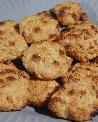 Печенье из цельнозерновой муки с шоколадом и инжиром