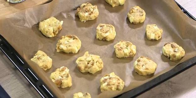 печенье из цельнозерновой муки с шоколадом и инжиром