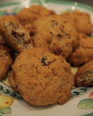 Печенье с финиками и орехами