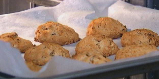 печенье с финиками и орехами