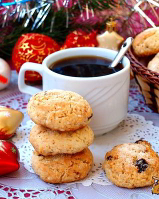 Печенье с изюмом и вяленой клюквой