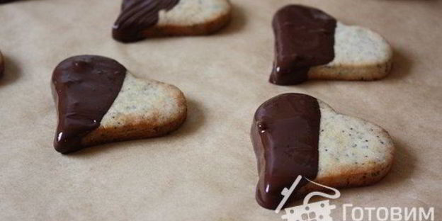 печенье-сердечки с маком и марципаном