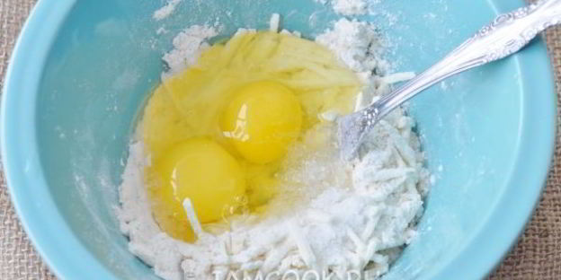 сырное печенье с маком и бисквитной крошкой