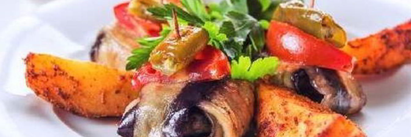 Пикантные конвертики из баклажанов