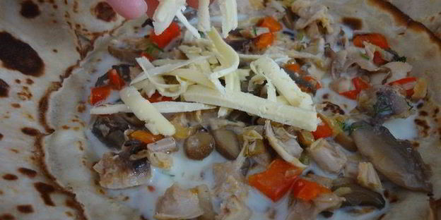 блинчатый пирог с курицей и грибами