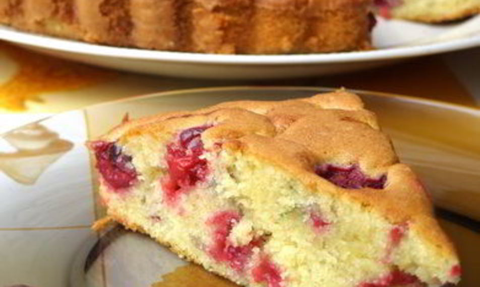 Рецепт легкого вишневого пирога