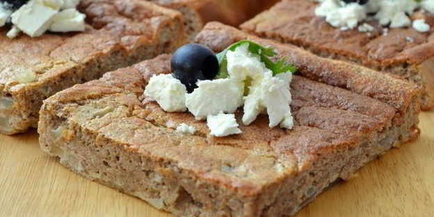 луковый пирог, который становится еще вкуснее на следующий день