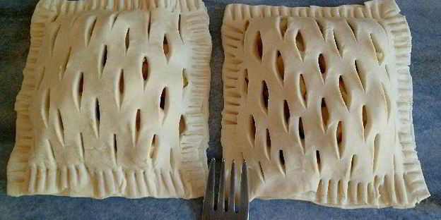 мини-пироги с яблоками, грушами и сухофруктами