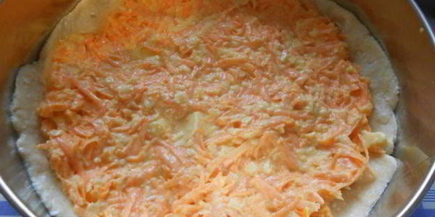 морковно-сырный пирог