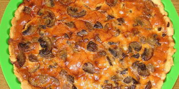 открытый пирог с шампиньонами