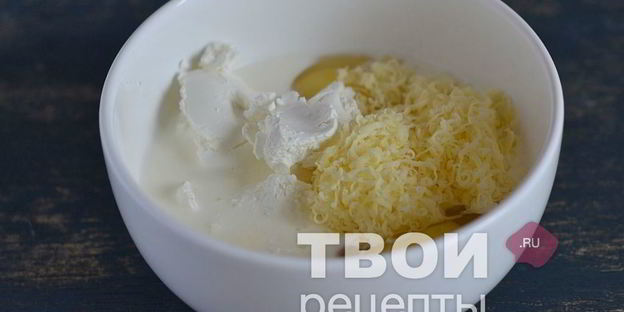 открытый пирог со шпинатом и сыром