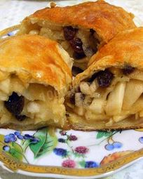 Пироги из слоеного теста