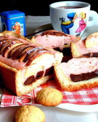 Песочный пирог с фруктами в творожном муссе