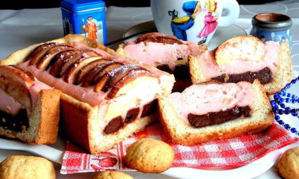 Рецепт песочного пирога с фруктами в творожном муссе