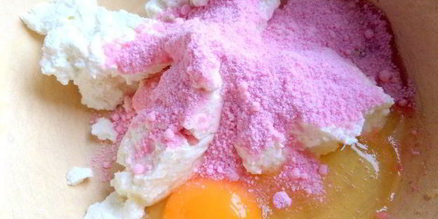 песочный пирог с фруктами в творожном муссе