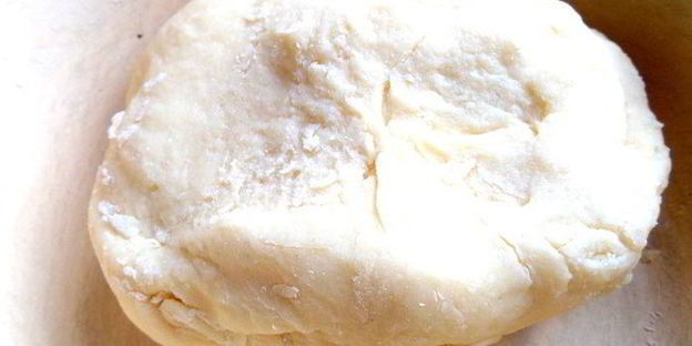 песочный пирог с фруктами в творожном муссе