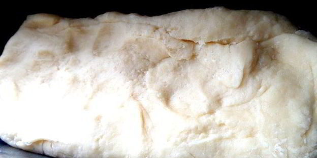 песочный пирог с фруктами в творожном муссе