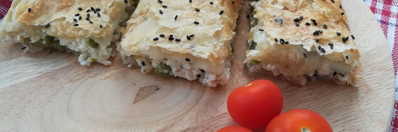 Пирог с адыгейским сыром и стручковой фасолью