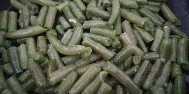 пирог с адыгейским сыром и стручковой фасолью