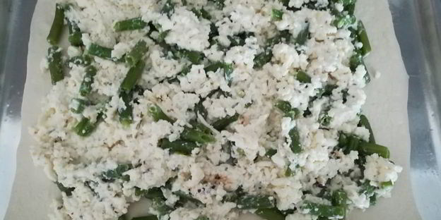 пирог с адыгейским сыром и стручковой фасолью