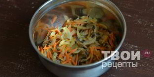 пирог с капустой и грибами