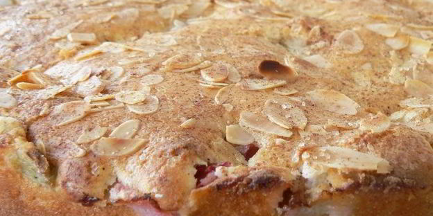 пирог с ревенем и миндалем