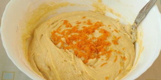 пирог с вишней и клубникой