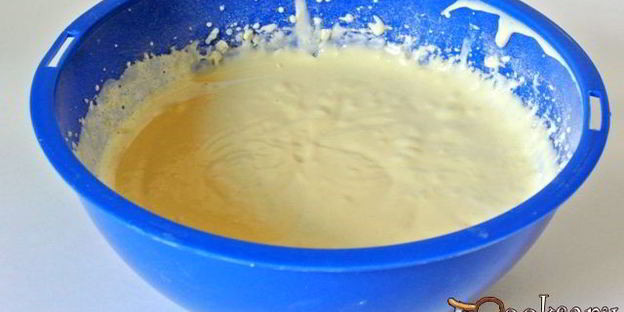 пирог со сливами в мультиварке