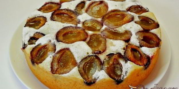 пирог со сливами в мультиварке