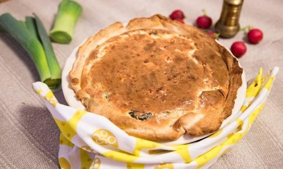 Рецепт сырного пирога с красной рыбой