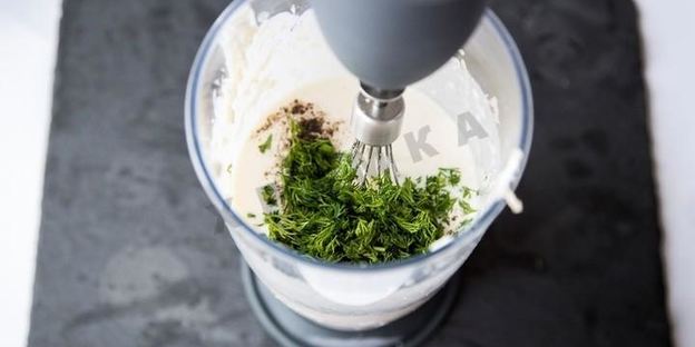 сырный пирог с красной рыбой