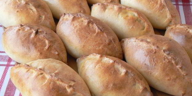 быстрые пирожки с капустой и сердечками