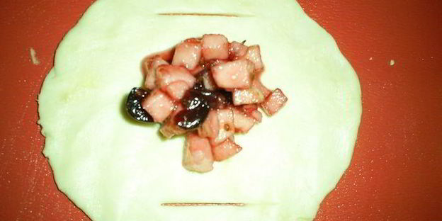 хмельные пирожки с яблочно-смородиновой начинкой