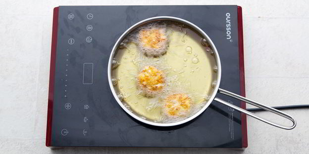 куриные пирожки со сладкой кукурузой