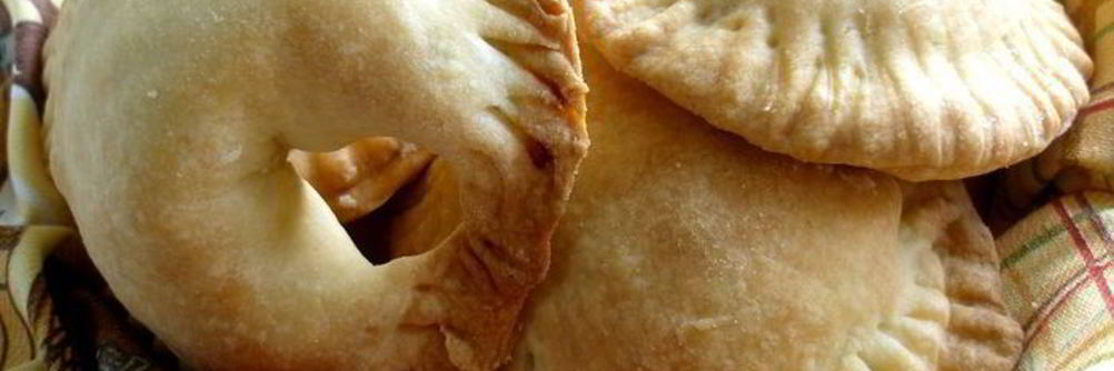 Легкие пирожки с курицей и сыром