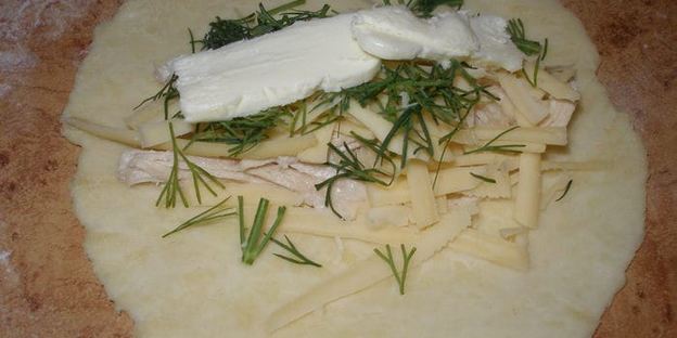 легкие пирожки с курицей и сыром